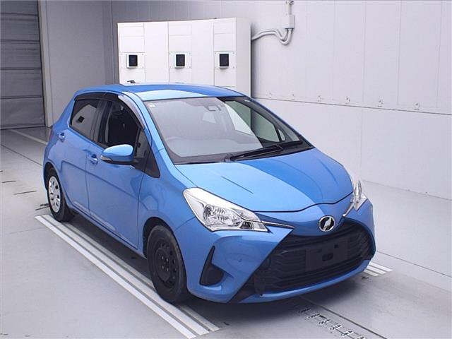 TOYOTA VITZ 2018