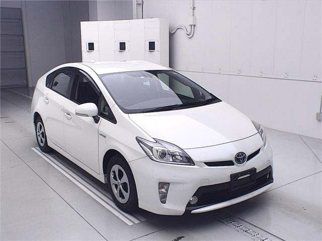 TOYOTA PRIUS 2014