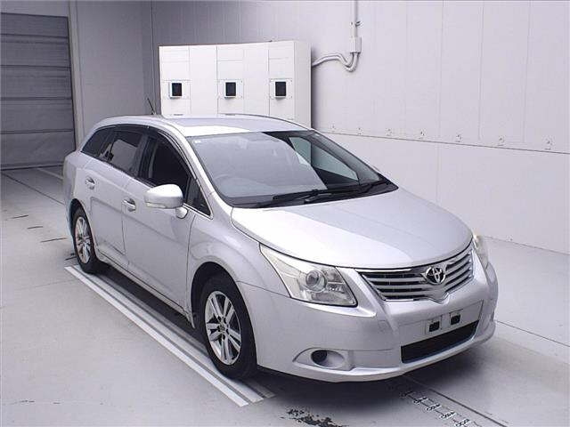 TOYOTA AVENSIS WAGON 2011
