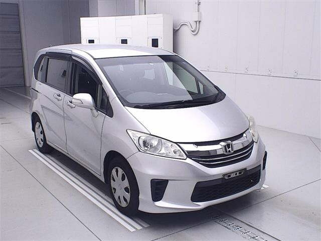 HONDA FREED 2015