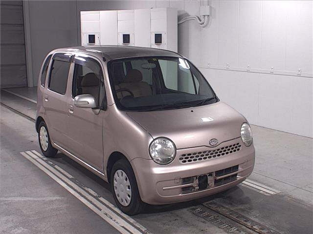 DAIHATSU MOVE LATTE