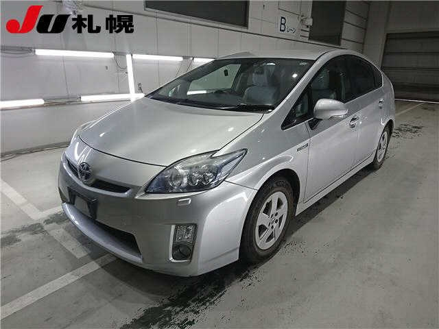 TOYOTA PRIUS 2011