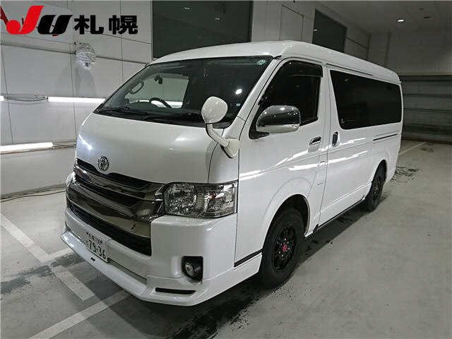 TOYOTA HIACE VAN 2015