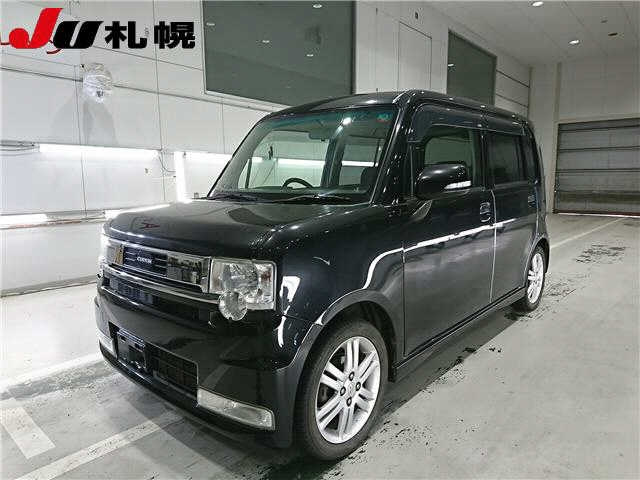 TOYOTA PIXIS SPACE 2012