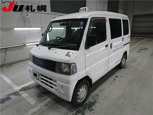 MITSUBISHI MINICAB VAN 2005