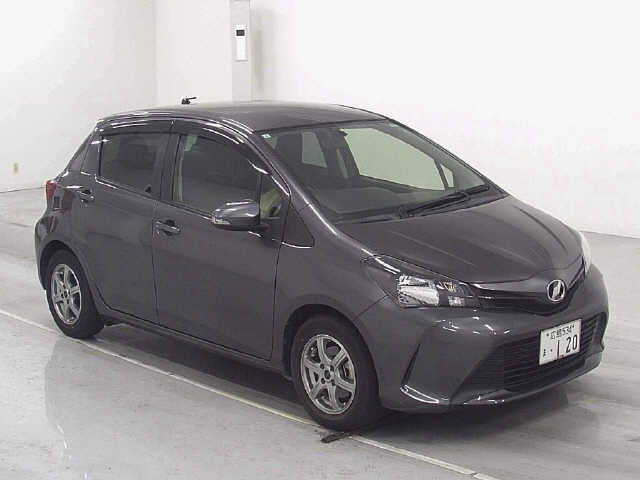 TOYOTA VITZ 2015