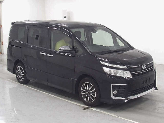 TOYOTA VOXY 2016