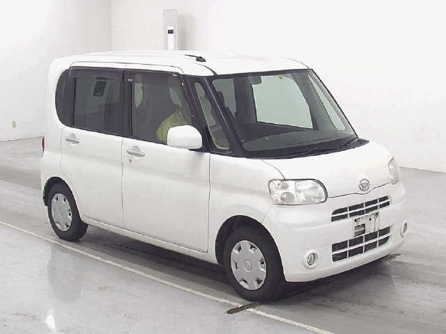 DAIHATSU TANTO 2012
