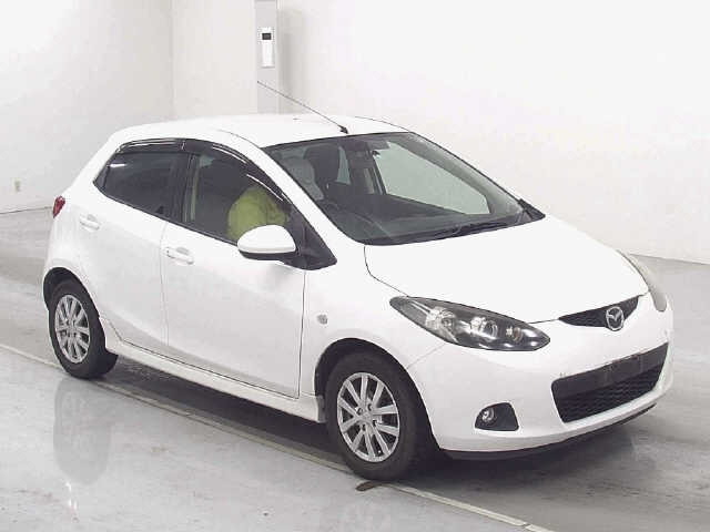 MAZDA DEMIO 2010