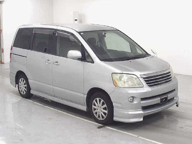 TOYOTA NOAH 2006