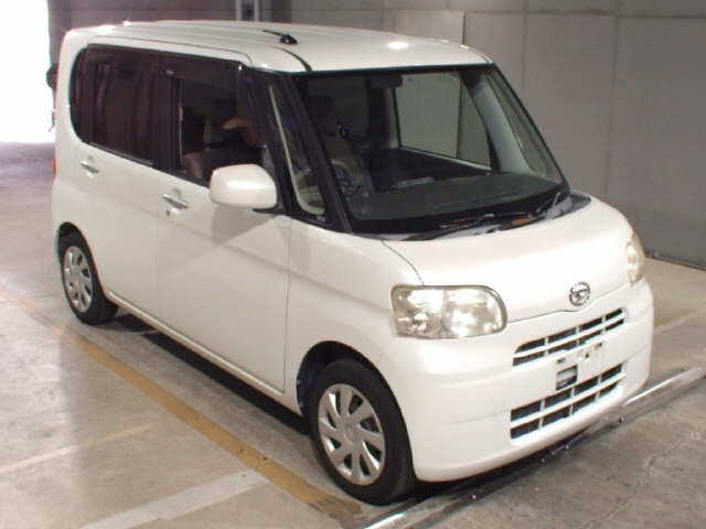 DAIHATSU TANTO 2012