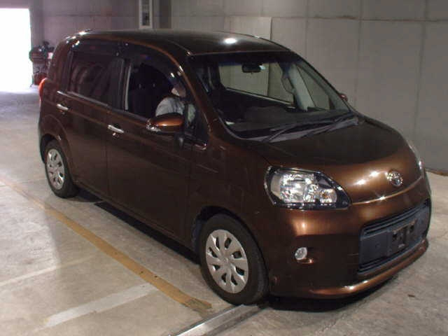 TOYOTA PORTE