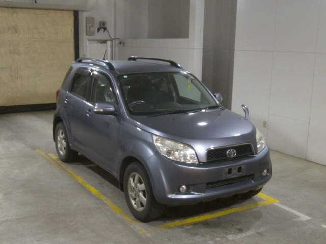 TOYOTA RUSH
