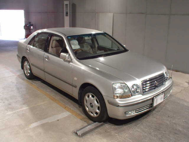 TOYOTA PROGRES 2005