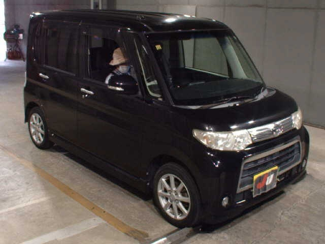 DAIHATSU TANTO 2012