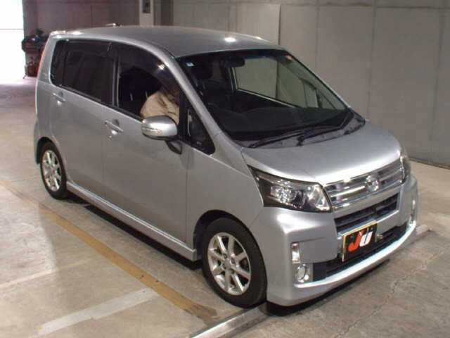 DAIHATSU MOVE 2014
