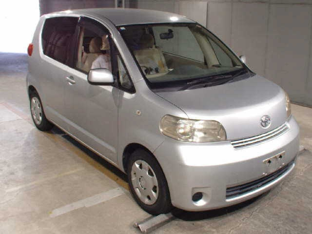 TOYOTA PORTE