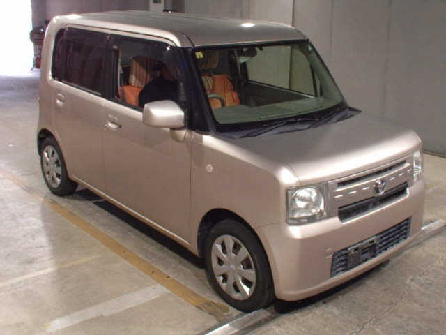 TOYOTA PIXIS SPACE