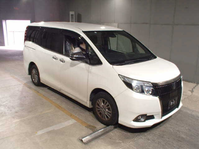 TOYOTA ESQUIRE 2017
