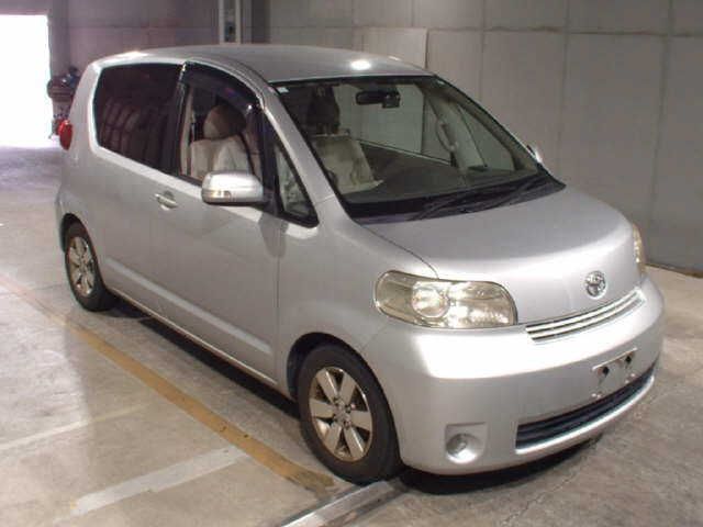 TOYOTA PORTE