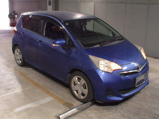 TOYOTA RACTIS 2011