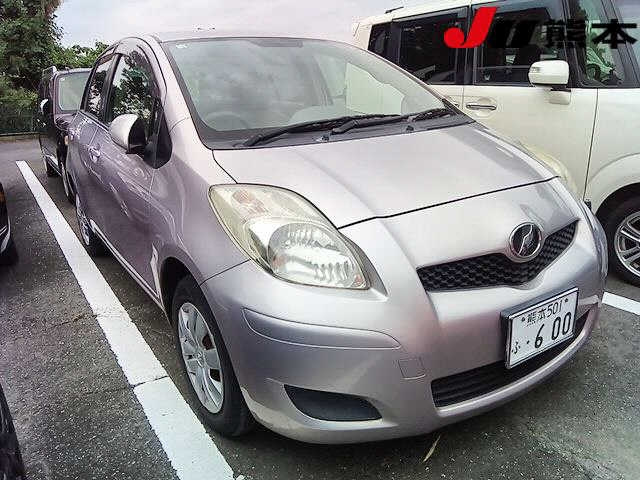 TOYOTA VITZ 2010