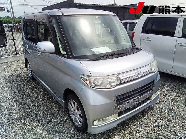 DAIHATSU TANTO 2008