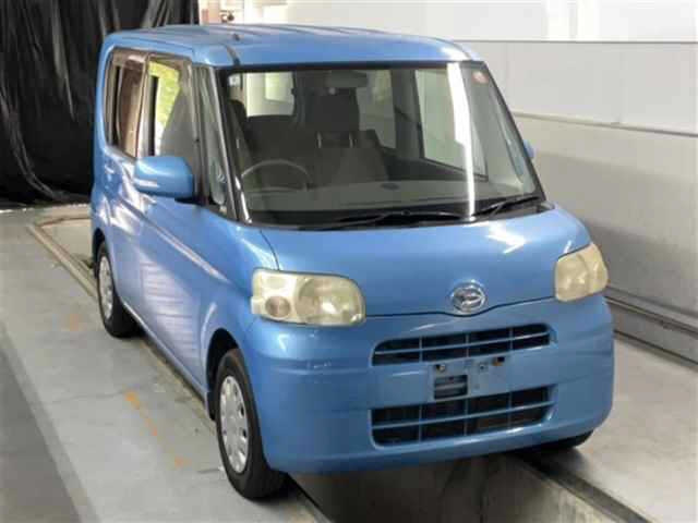 DAIHATSU TANTO 2009