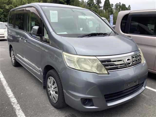 NISSAN SERENA 2010