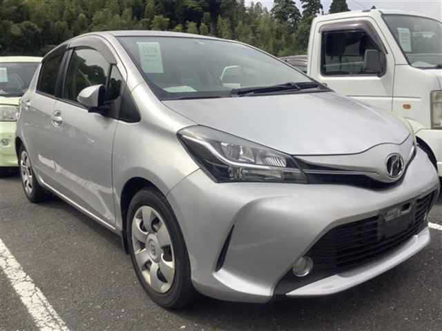 TOYOTA VITZ 2014