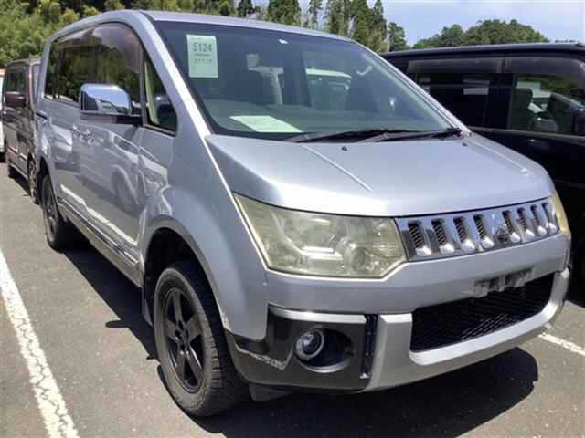 MITSUBISHI DELICA D5 2008