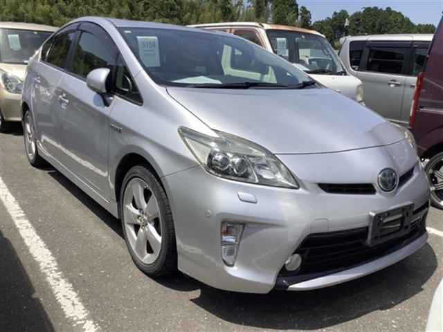 TOYOTA PRIUS 2014