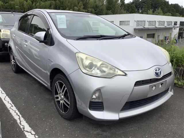 TOYOTA AQUA 2013