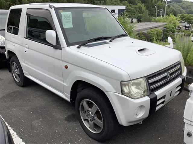 MITSUBISHI PAJERO MINI 2010