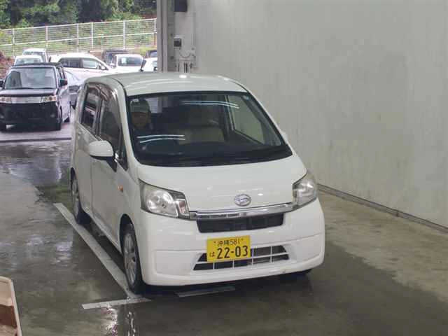 DAIHATSU MOVE 2014