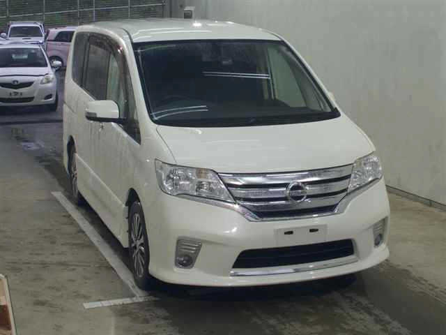 NISSAN SERENA 2011