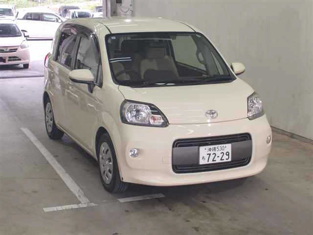 TOYOTA PORTE 2015