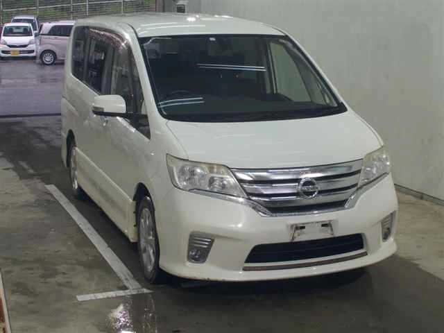 NISSAN SERENA