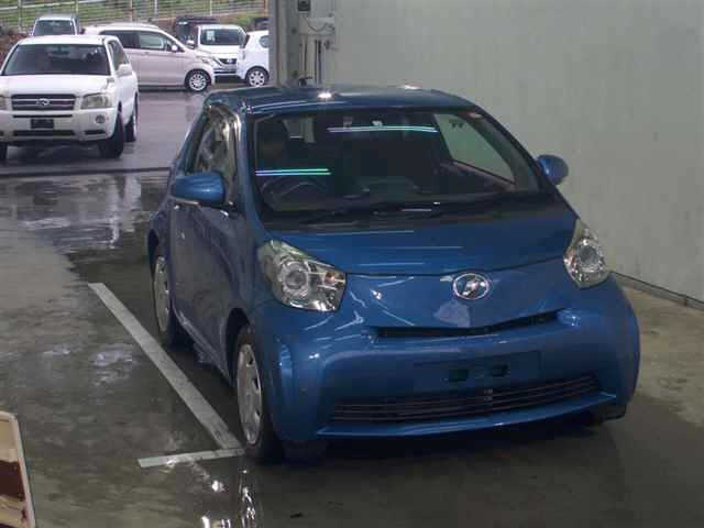 TOYOTA IQ 2010