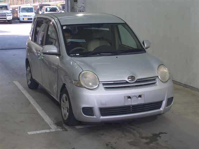 TOYOTA SIENTA 2009