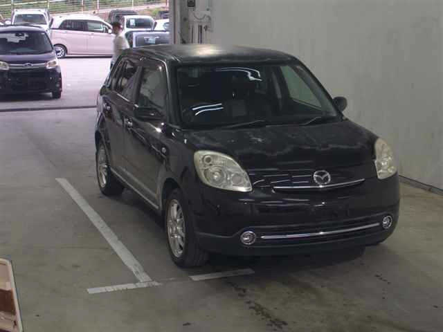 MAZDA VERISA 2010