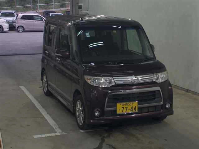 DAIHATSU TANTO 2012