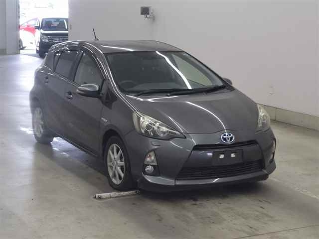 TOYOTA AQUA 2013
