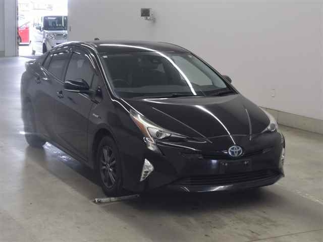 TOYOTA PRIUS 2016