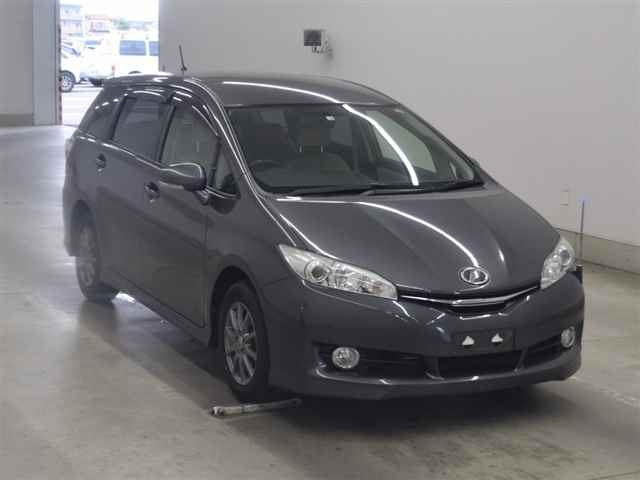 TOYOTA WISH 2014