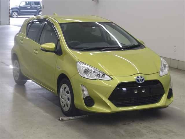 TOYOTA AQUA 2016