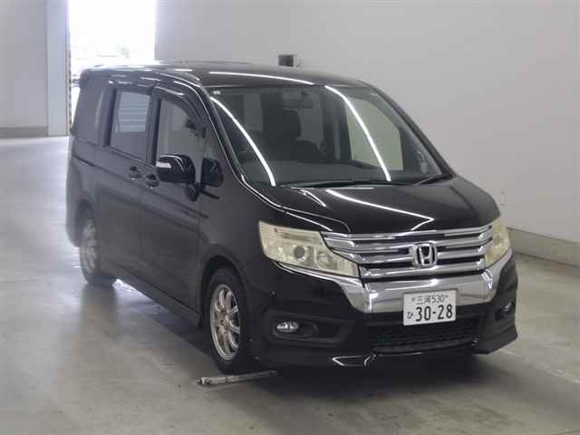 HONDA STEP WAGON 2013