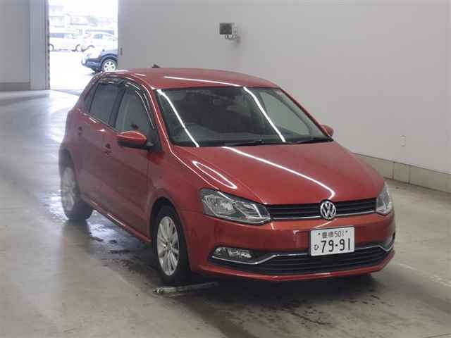 VOLKSWAGEN POLO 2015