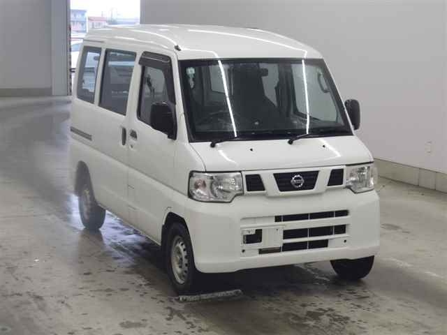 NISSAN CLIPPER VAN