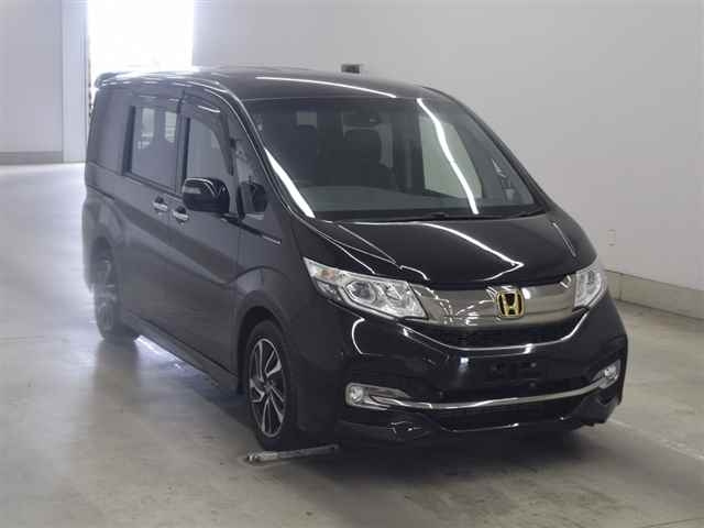 HONDA STEP WAGON 2015